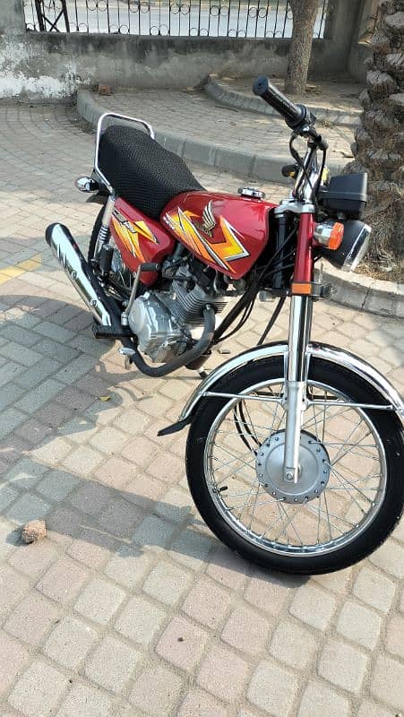 HONDA CG125 NEW CONDITION 11000KM USE 0