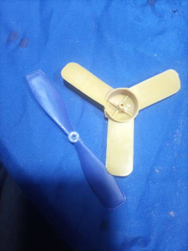 DC motor fan / propeller 2 pieces 1