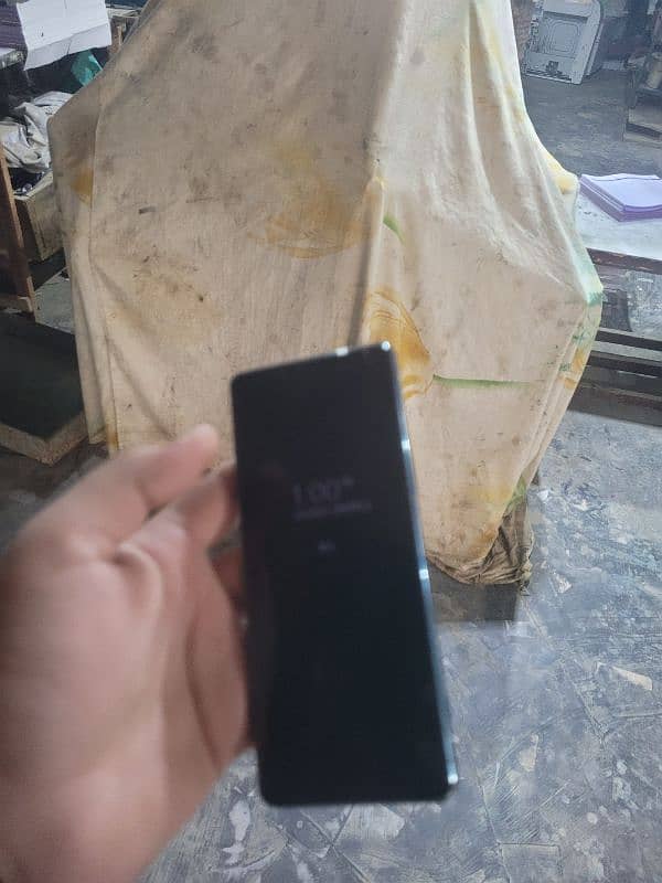 sony xperia 5 mark 3  10/10 condition non pta 4