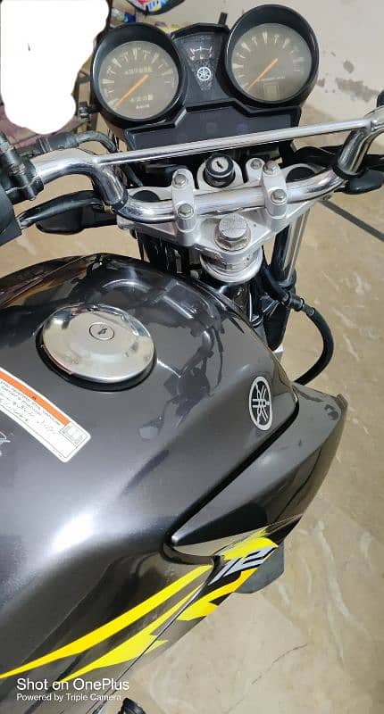 Yamaha YBR125G 4