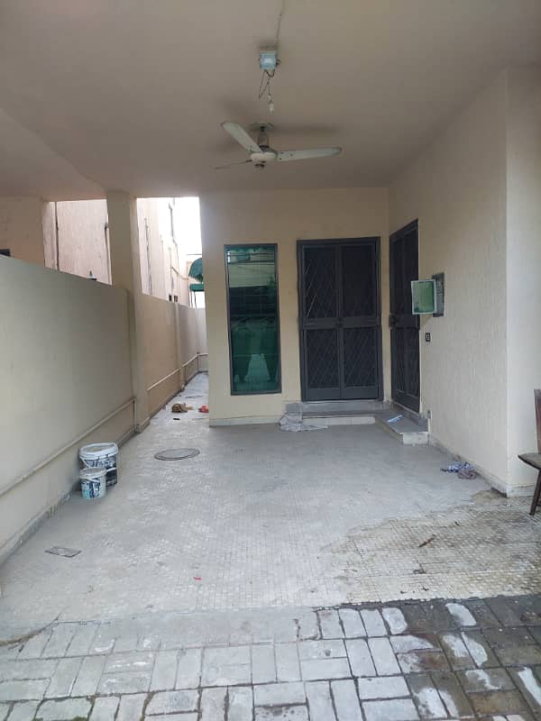 5 Marla Beautifully Built House For Sale In Khayaban-E-Amin Block E 4