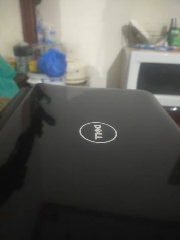 Dell laptop mini 2 GB ram or harddisk 200gb 3