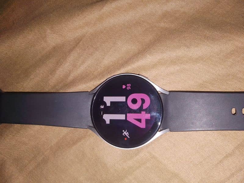 "Samsung Galaxy Watch 5 (44mm) - Excellent Condition with Accessories" 4