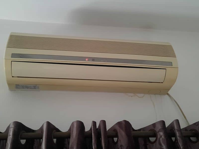 TCL AC for sale 1 ton Non inverter good Condition 1