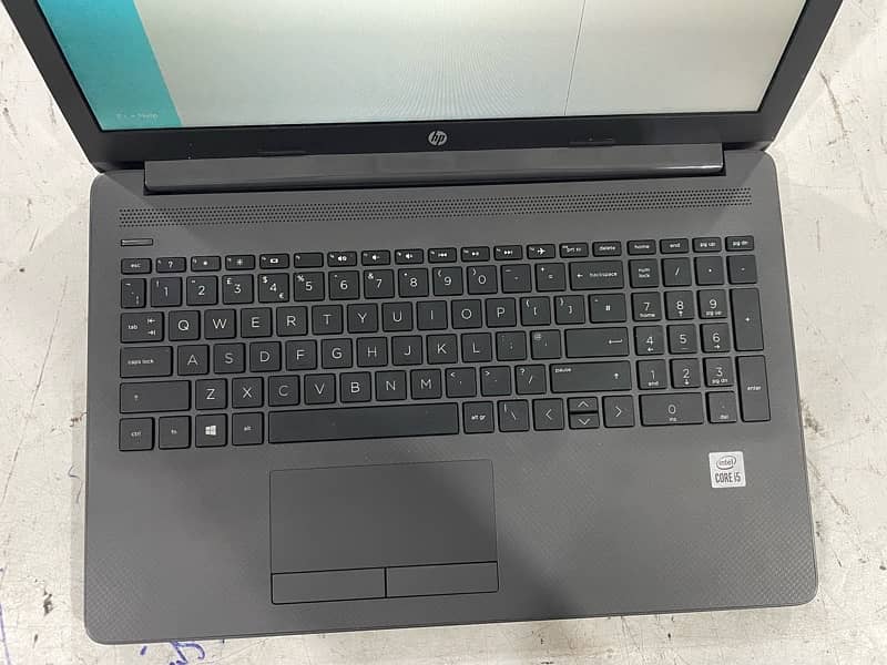 HP 250G7 0