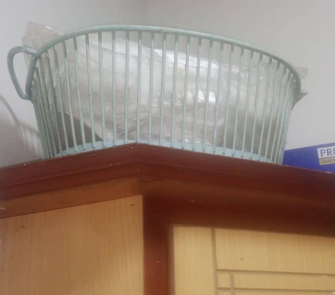 plastic basket 0