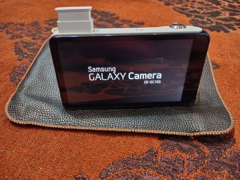 SAMSUNG GALAXY  EK- GC 100 5