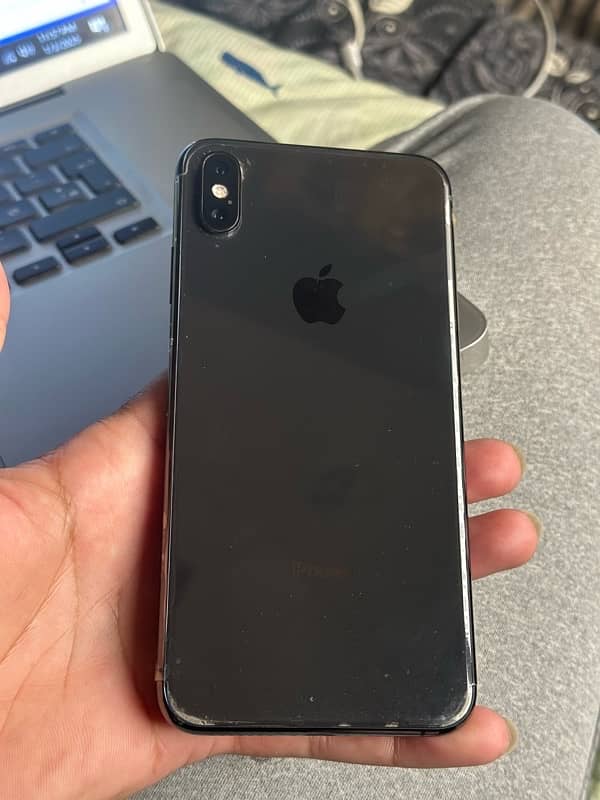 iPhone XS Max 0