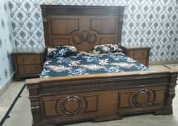 king size bed . 2 side table. dressing table