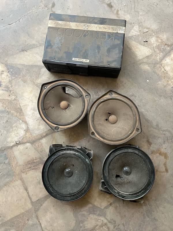 Geniune l Original - 4 Speakers + Kenwood CD Changer 1