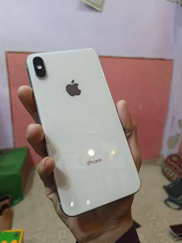 iphone xs max 1