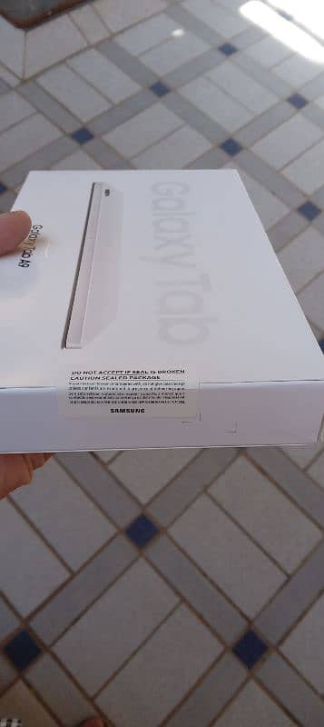 Samsung tab A9 box packed 1