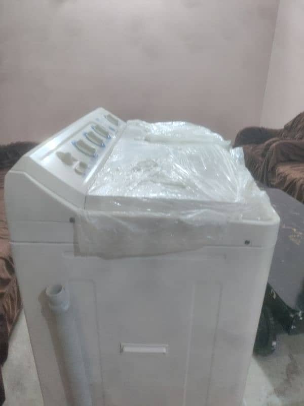 Brand new Haier Twin Tub washing Machine + Dryer with 12kg washing cap 2