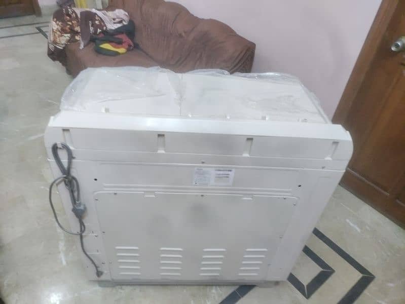 Brand new Haier Twin Tub washing Machine + Dryer with 12kg washing cap 3