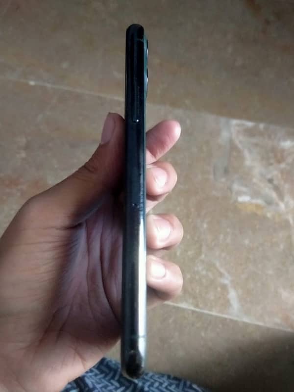 IPHONE 11 PRO NON PTA 3