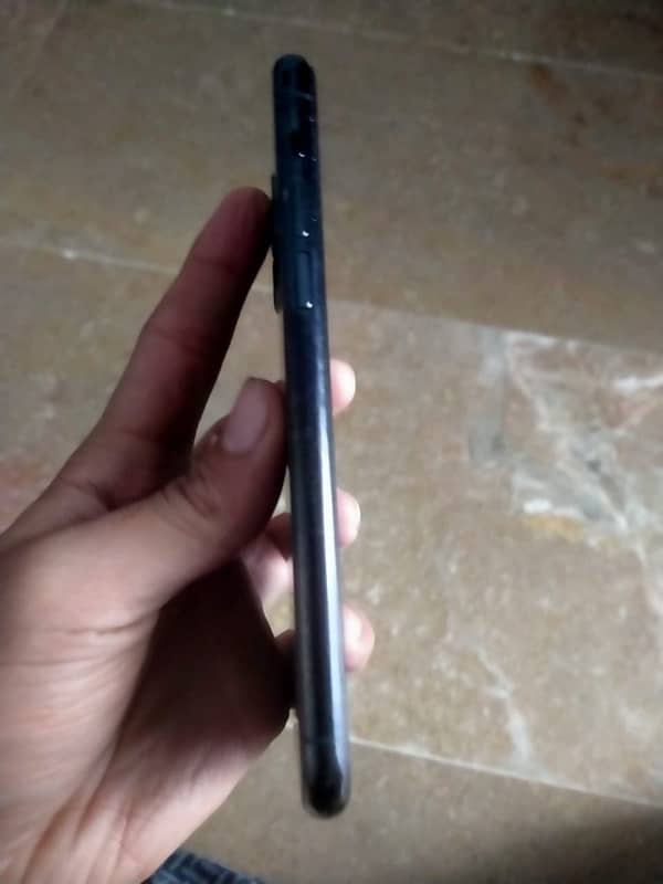 IPHONE 11 PRO NON PTA 4