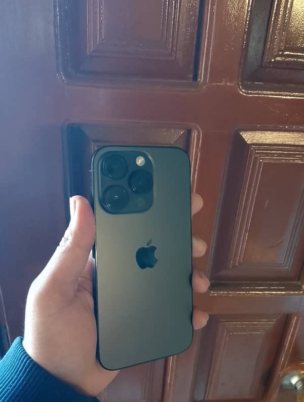 iPhone 14 Pro 0