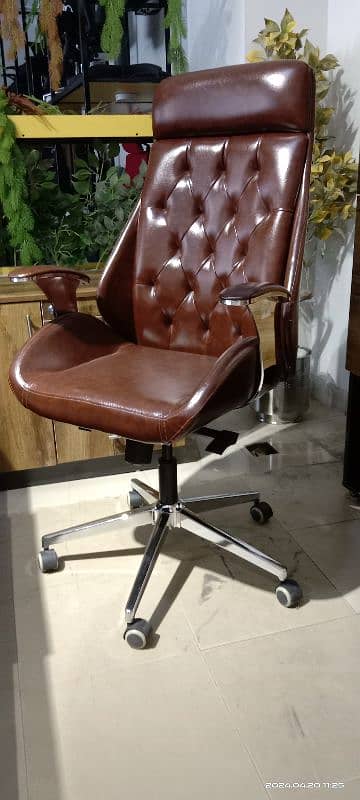 Executive chair/ office chair 4