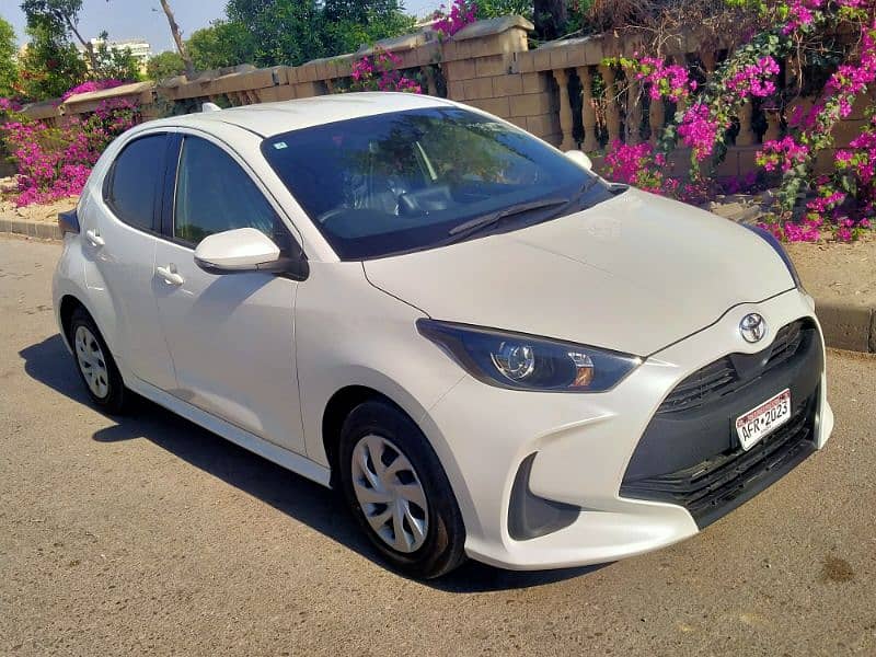 Toyota Yaris Hatchback X 2022 0