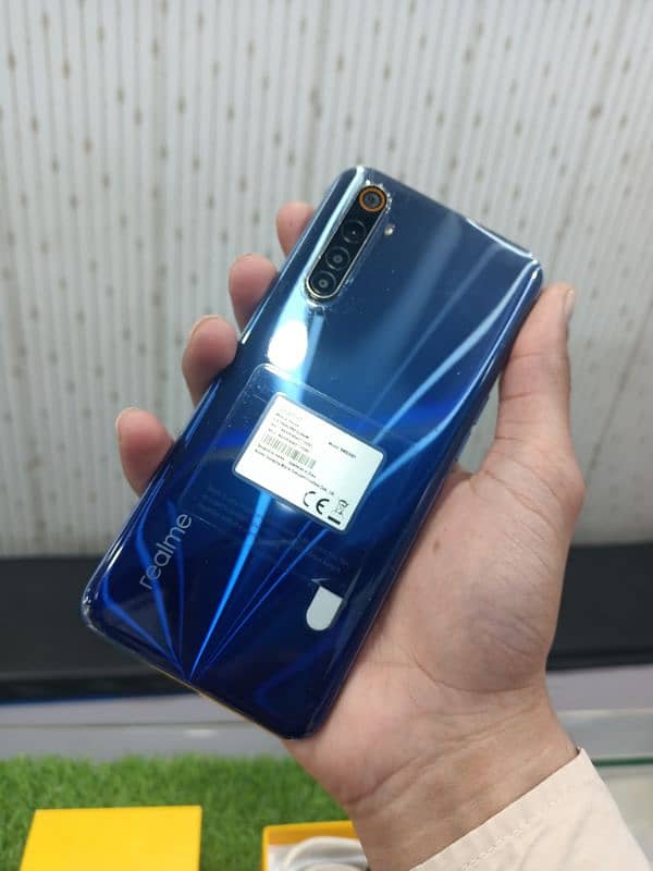 Realme 6  8/128 1