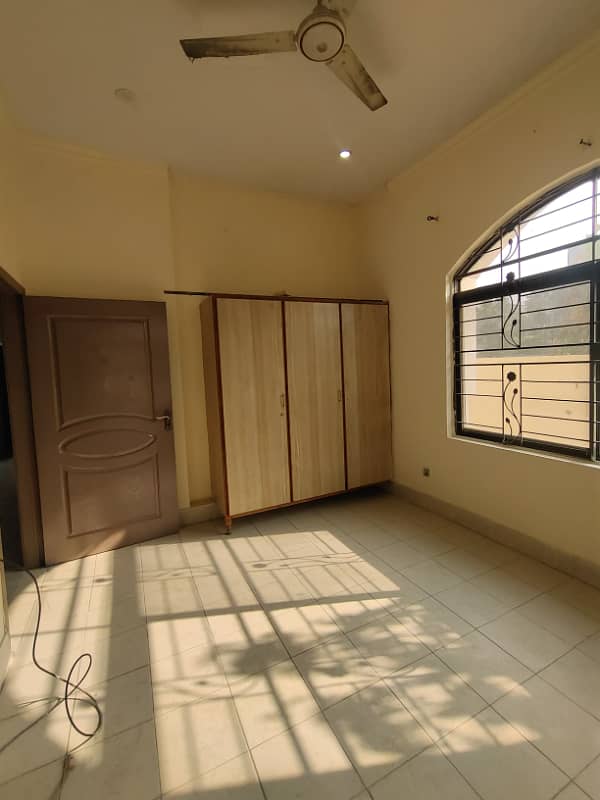 10 Marla house for rent in Khayaban e Amin Society Lhr 11