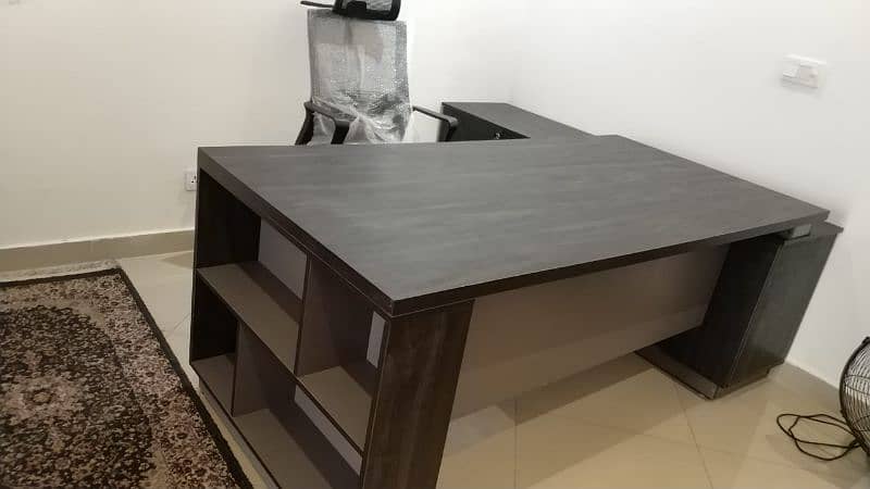 Executive table/ office table 11