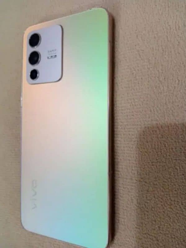 Vivo V23 2