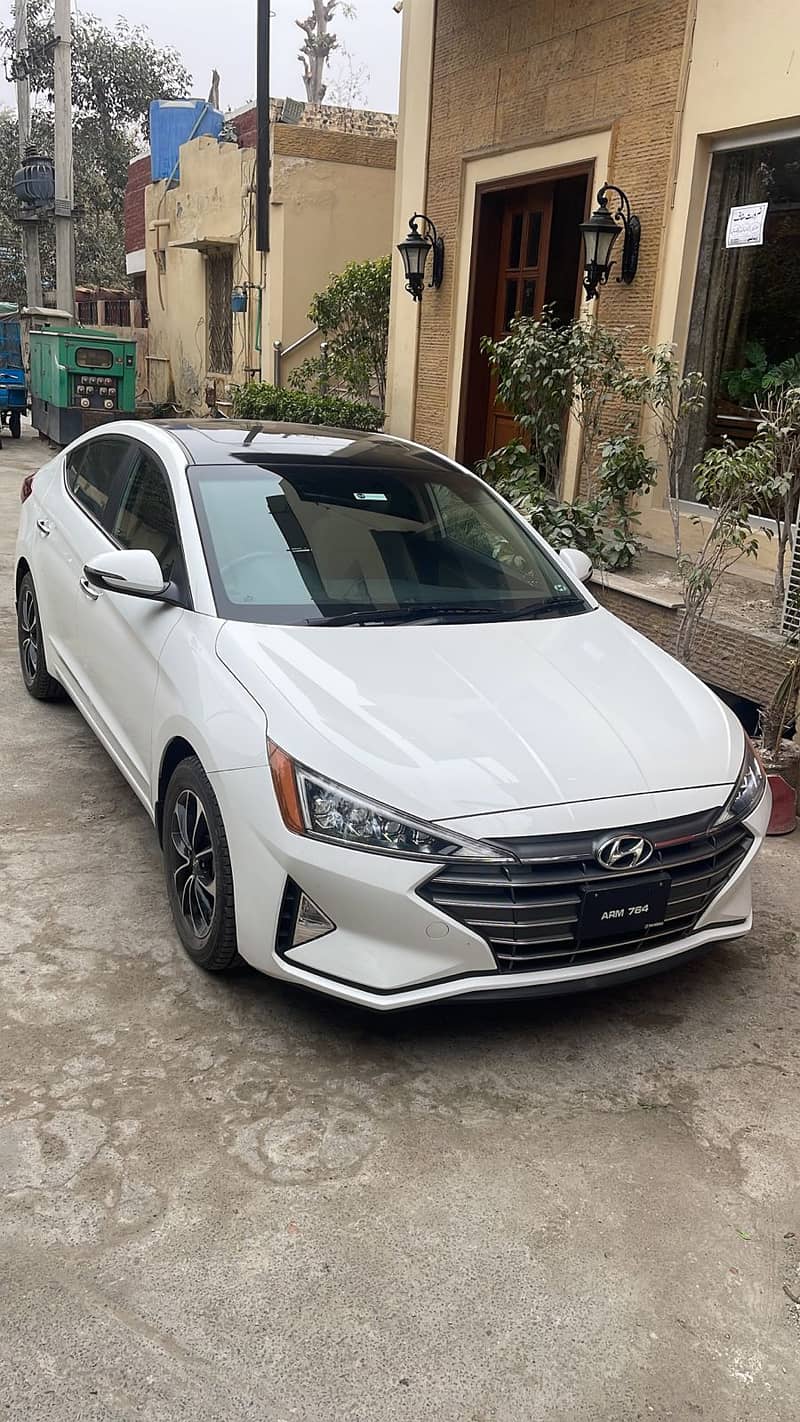 Hyundai Elantra GLS 2024 1