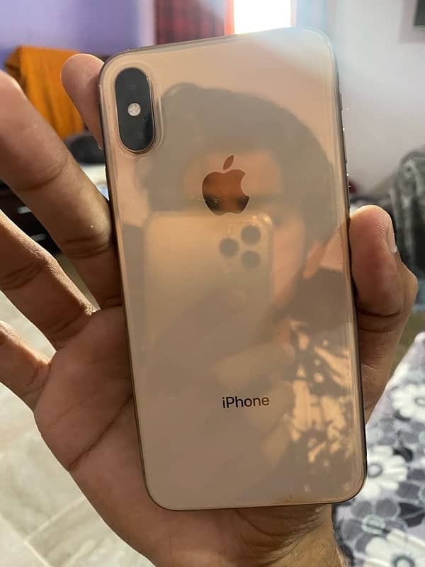 apple iphone XS approved with box 0