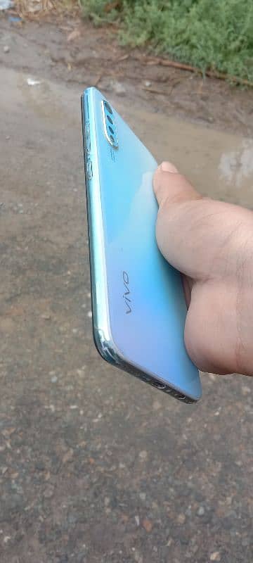 Vivo S1 0