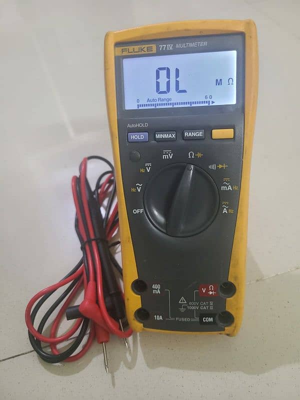 Fluke 77 IV Digital Multimeter 1