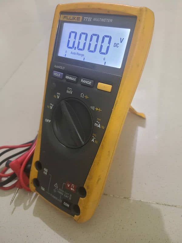 Fluke 77 IV Digital Multimeter 2