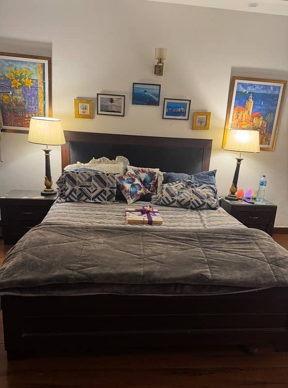 king size bed for sale with dolce vita mattress 0