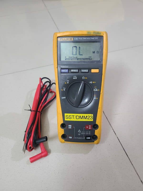 Fluke 175 True-RMS Digital Multimeter 2