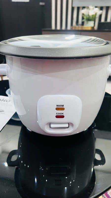 Rice cooker and steamer 4