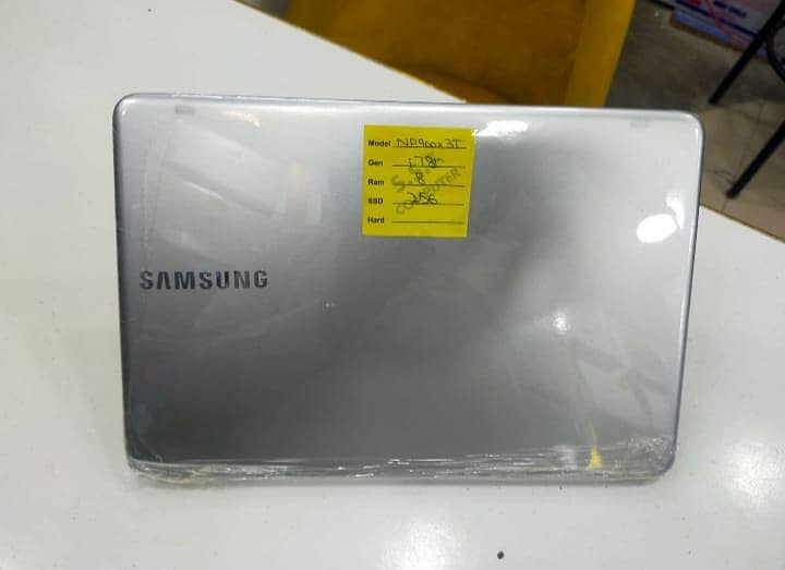 Lenovo Chromebook 300E 3