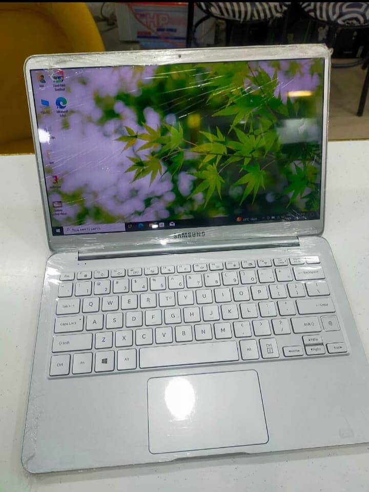 Lenovo Chromebook 300E 4