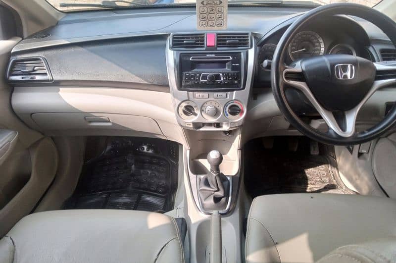 Honda City 2014 4