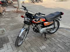 Honda 125 black color for sale