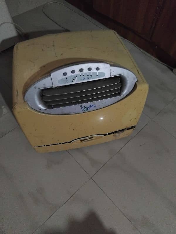 220 watt ac in running condition . . best for small rooms and offices 3