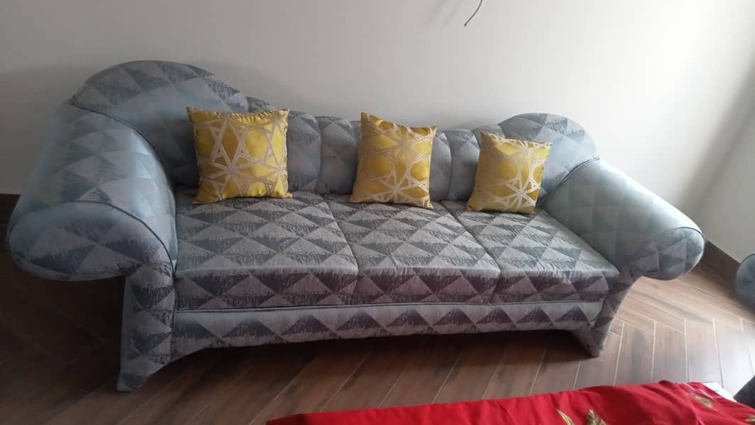 Sofa sets and bed room chairs in reasonable price 6