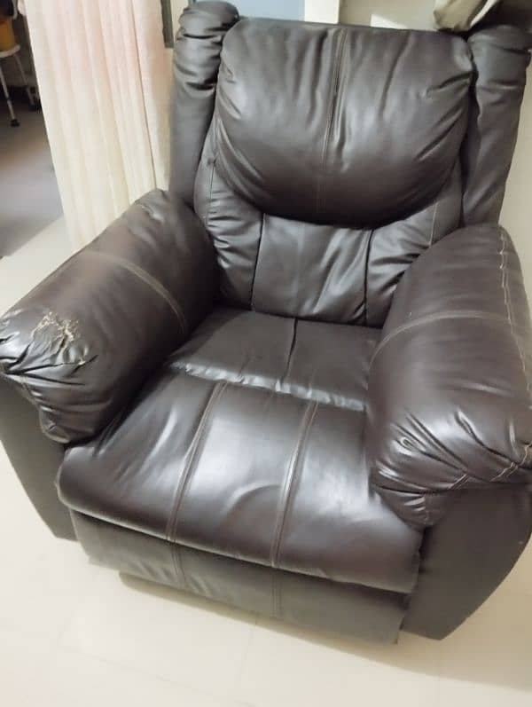 Brown Colour Recliner 0