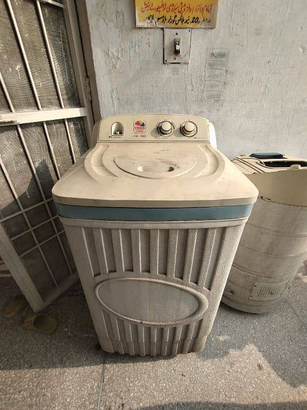 washing machine and dryer 10/10 condition 0