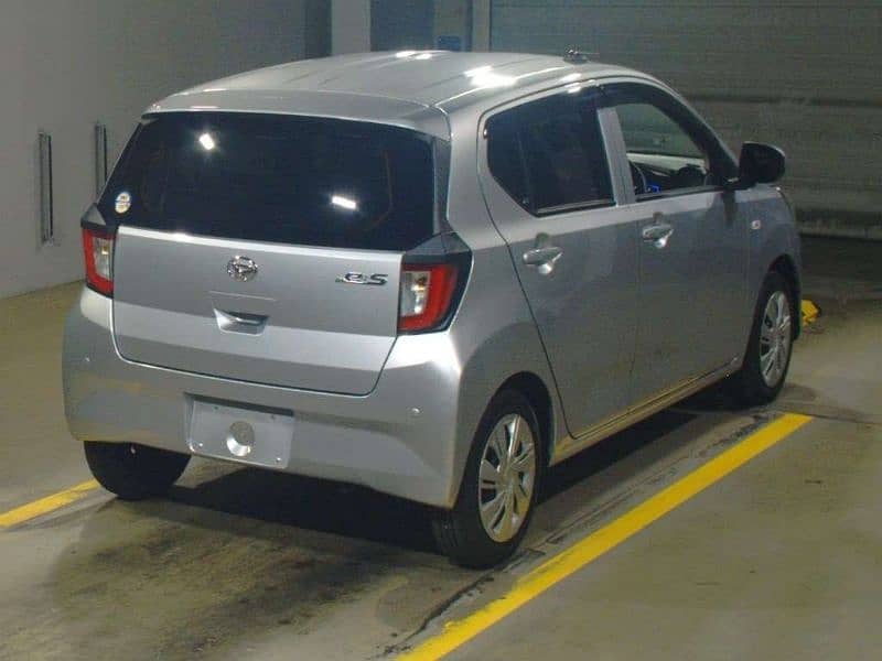 Daihatsu Mira 2024 1