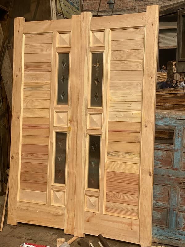 doors, wooden pallets and tables etc 5