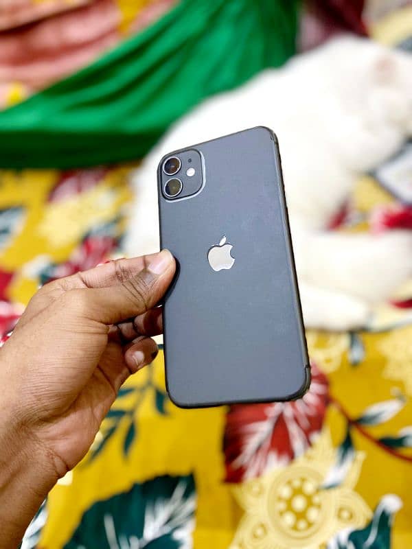 iphone 11 black colour 64 gb non pta 2