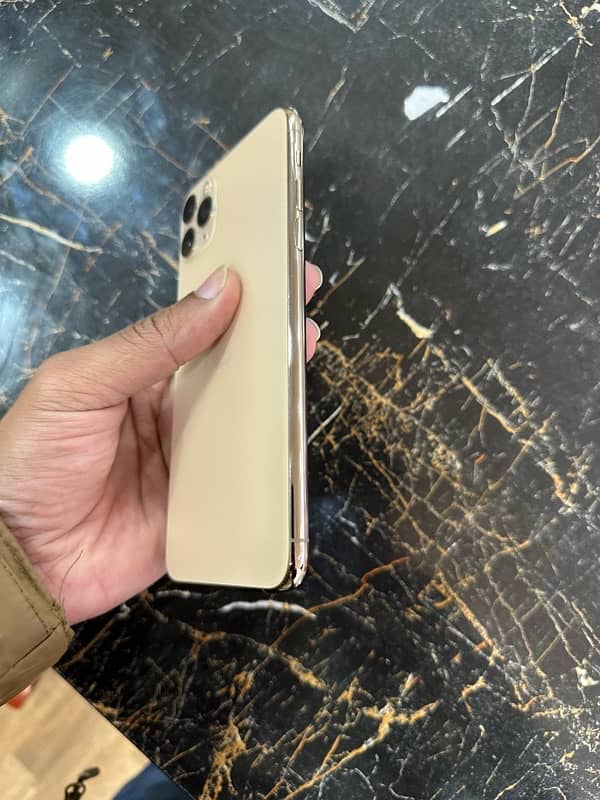 iPhone 11 Pro Max 256 PTA 1