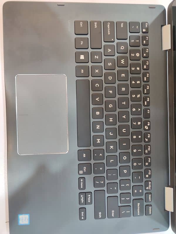 DELL latitude 3379 X 360  Core : i5  6th Gen   Ram: 8   SSD:  256 1