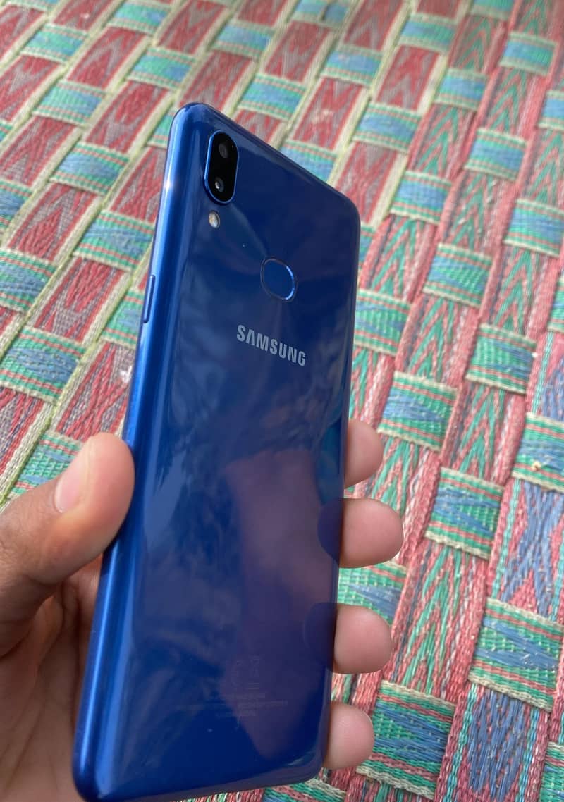 samsung A10s 10/10 condition ram 2 32 in box all ok price 16000 0