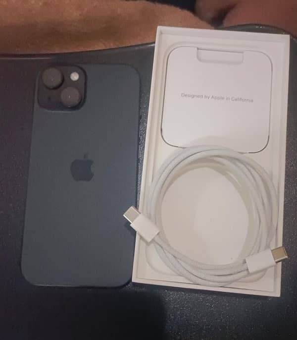 iPhone 15 128GB 3